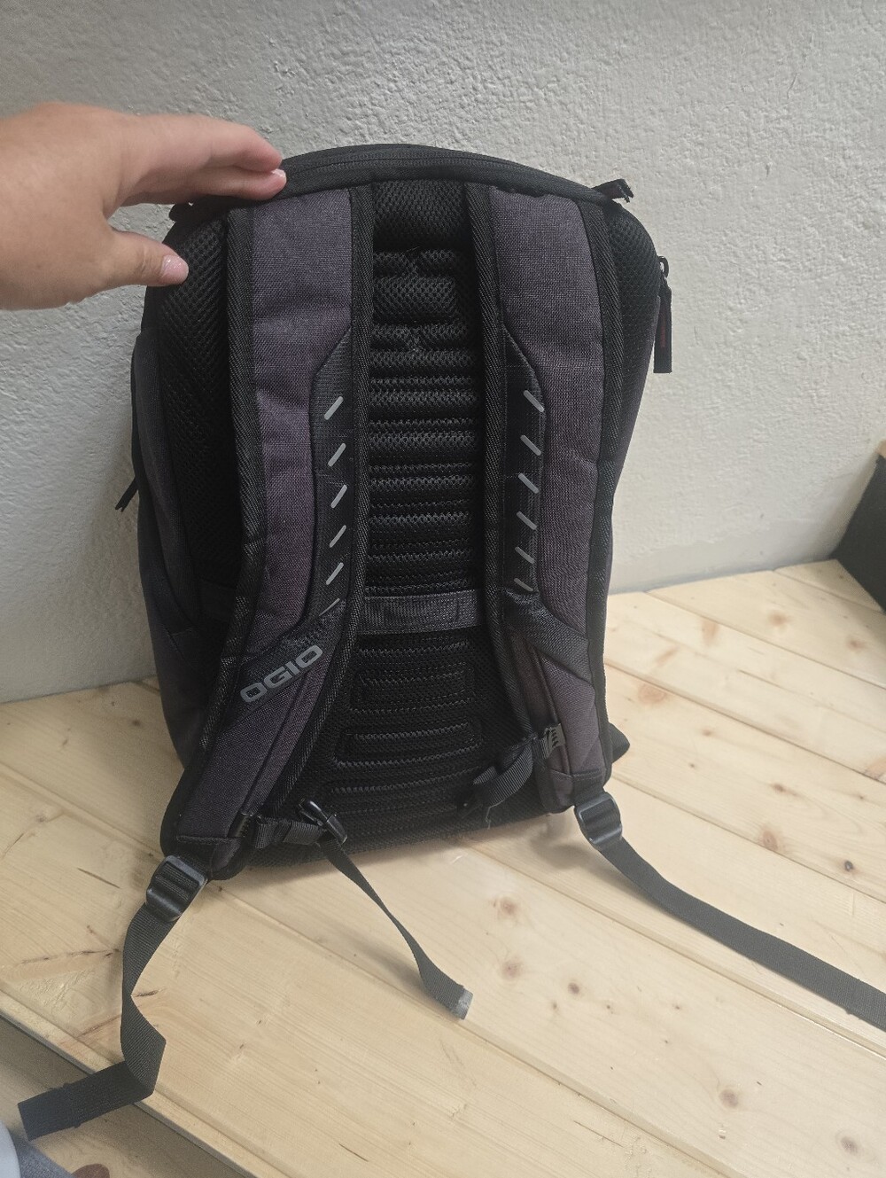 OGIO Hatch Pack - Picture 4 of 15